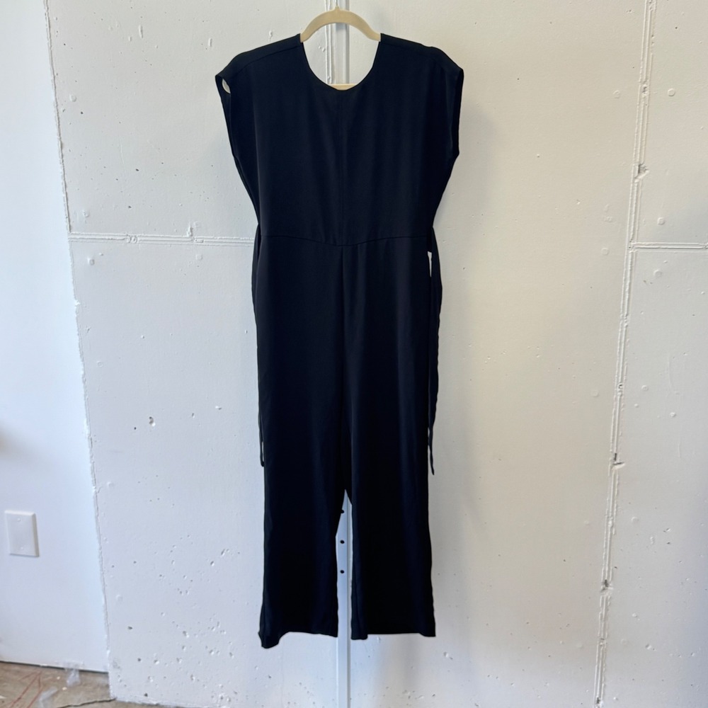 Loft Petites Black V-Neck‎ Tie Waist Wide Leg Cropped Jumpsuit 0P Minimalist